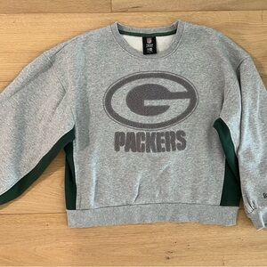 Gray Green Bay Packers women’s crewneck